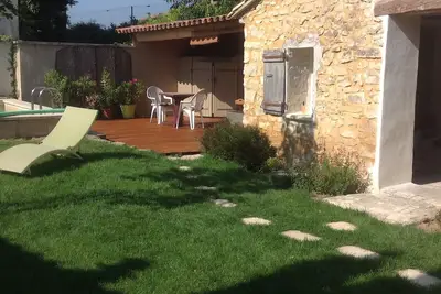 Image de Charmante maison avec piscine dans village de caractère. Calme, détente, tradition