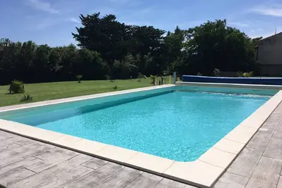 Image de Uzes - Pont Du Gard Loue T2 Dans Villa Avec Piscine