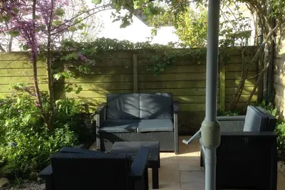 Image de Maison de charme, jardin clos plein sud, à l’abri du vent!