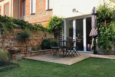 Image de Grande maison en centre ville, jardin, garage.