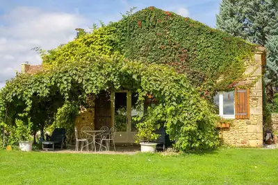 Image de La Vigne, gîte de charme et de caractère entre Sarlat et Bergerac, à la campagne