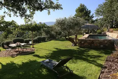 Image de Belle propriété avec piscine sans vis à vis, au calme et une vue d'exception.