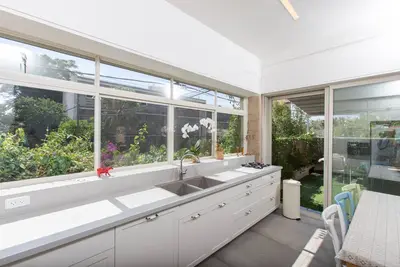 Image de Luxe 4bdr à côté de Emek Refaim - casher