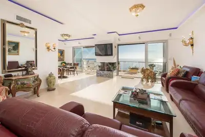 Image de ''Ship in the sky'' Duplex  Luxury   5 minutes drive from the centre  Cannes.