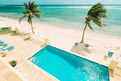 Image de Plein 2-Bdrm / 2-Bath Condo sur la plage, semaine à 143 $ / nuit, location de voiture inclus! !