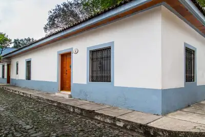 Image de Belle maison dans la charmante ville de Cofradia