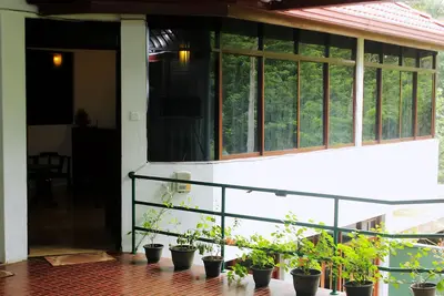 Image de nouvelle résidence kandy avec la nature environnante riche