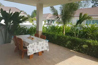 Image de Villa familiale de luxe avec piscine privée, Hua Hin, grand jardin + piscine privée à débordement