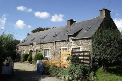 Image de Parfait pour les couples à la recherche d'un séjour paisible ou comme base maison de chasse.