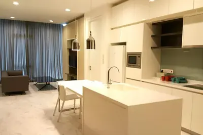 Image de Nouveau! Le Visage Kl. Une vue à couper le souffle! City Central! 3 min des transports publics!