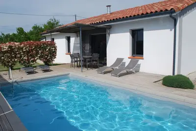Image de Villa récente haut de gamme 4*, au calme avec piscine privée et chauffée, Wifi