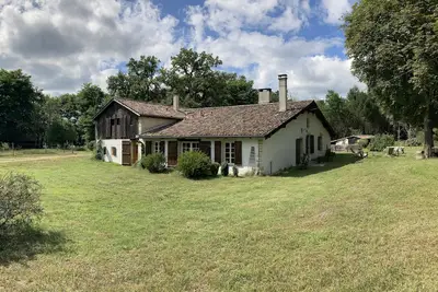 Image de Authentique Ferme Bazadaise, restaurée avec goût au coeur de la forêt Landaise.