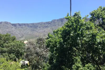 Image de Plan lumineux, lumineux et ouvert de 2 chambres, avec vue sur la montagne
