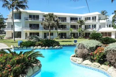 Image de Spacieux et calme 3 Br Apt. avec vue sur l'océan