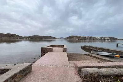 Image de Maison de bord de mer traditionnelle San Carlos Style Immaculée