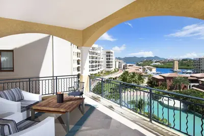 Image de Agua Azul Luxueux 1 lit condo Porto Cupecoy - By Island Properties Online