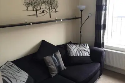 Image de Vue sur le cerfeuil - Chambre double privée avec salle de bain et cuisine commune