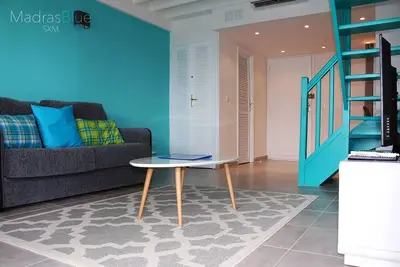 Image de le \"Madras Blue\" Duplex, Baie Nettlé, piscine-vue