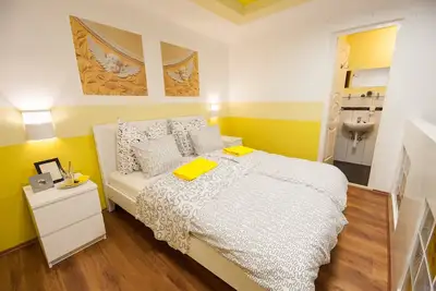 Image de Budaguide Central Ap2 pour 2-4 personnes