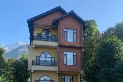 Image de Le Sojourn-1 Suite, 2 Dlx Chambre Appartement 7-8 Pax Avec Cuisine / Salon