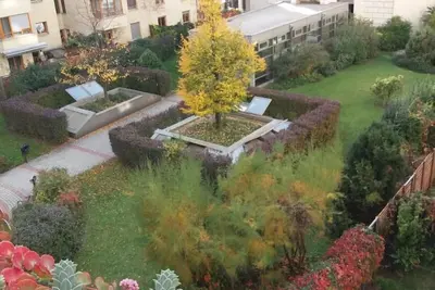 Image de Appartement ENSOLEILLÉ avec Jardin Urbain :)