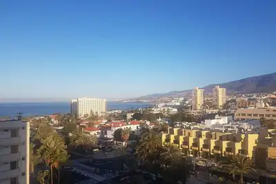 Image de A récemment Modernisé appartement 1- Chambre avec vue sur la mer