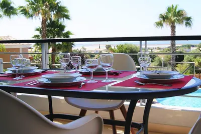 Image de Appartement 2 chambres avec vue sur la mer près du golf pour 4 personnes