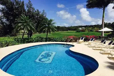 Image de 3 chambres Villa avec piscine sur Royal Westmoreland avec golf et vue sur la mer