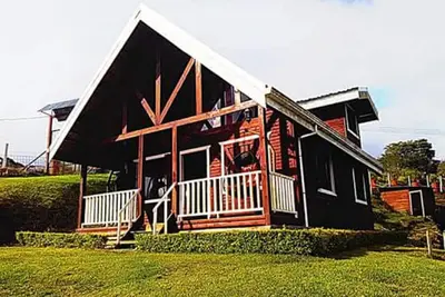 Image de Cabine sur une propriété de 1, 5 hectare rien que pour vous. Relaxant. Vue spectaculaire.