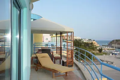 Image de Magnifique Penthouse avec vue sur la marina et la mer