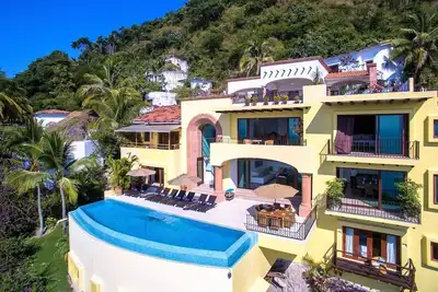 Image de Villa De Hillside De Luxe - Avec Le Personnel Les Plus Vues Magnifiques