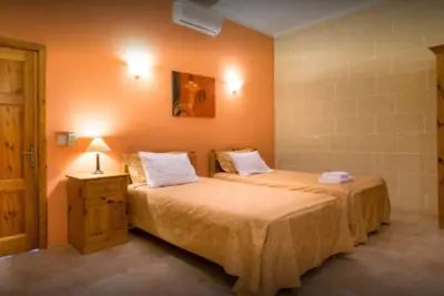 Image de Chambre Pour 4 Personnes Avec Salle De Bains
