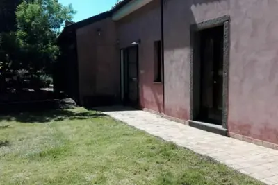 Ancienne ferme entre mer et montagne