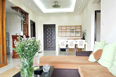 Image de 2 Br Dans Appartement Confortable Avec Balcon Et Vue Sur Le Jardin