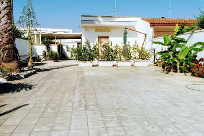 Image de Italie Salento Puglia San Foca Maison Et Spacieuse Avec Jardin 600 Confortable Mt