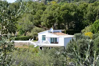 Image de Nouveau - Maison individuelle à la situation unique avec une vue fantastique!