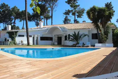 Image de Villa avec piscine privée près de la plage, du golf et de Lisbonne