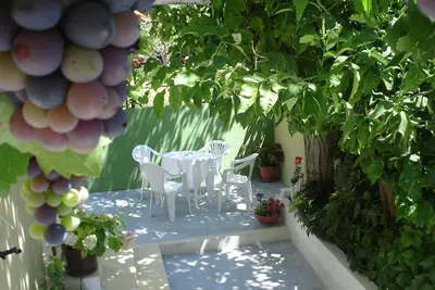 Image de Ensoleillé, App \"Soho\" pour toute la famille. avec \"Terrasse\"