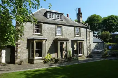 Image de The Old Vicarage Chambres d'hôtes dans le joli village de Peak District