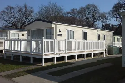 Image de Caravane statique de luxe située sur 5 * Hoburne Park, Christchurch, Dorset.