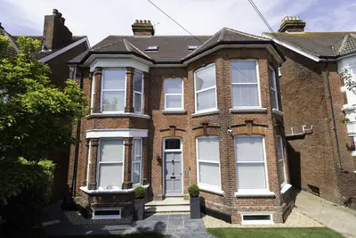 Image de Belle maison édouardienne dans un emplacement privilégié à quelques mètres du front de mer de Southsea.