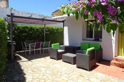 Image de Rez de Jardin, calme, climatisé, 400ms plage Riells, parking privé et commerces