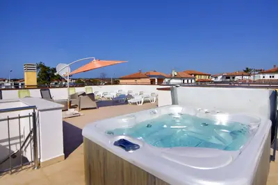 Image de Villa Alpa, hébergement à Punta-Umag, climatisé, WiFi, parking gratuit