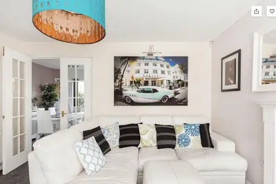 Image de Près du centre-ville de Leeds, maison de 3 chambres, parking gratuit, WiFi, Netflix, terrasse