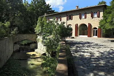 Image de Ancien moulin en Toscane, situé à 2 km de Cetona