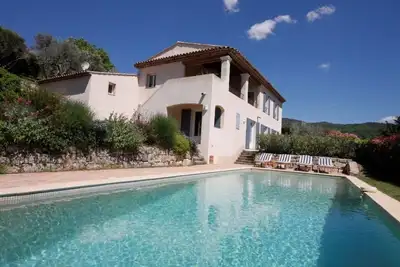 Image de Villa haut de gamme, superbe vue, piscine privée, à quelques pas du village