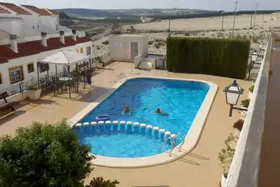 Image de Maison de ville dans une ville espagnole calme dans un cadre magnifique à 25 minutes de la côte