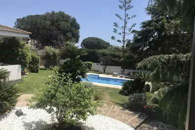 Image de Maison spectaculaire sur la mer et la montagne près de Barcelone avec piscine et wifi.