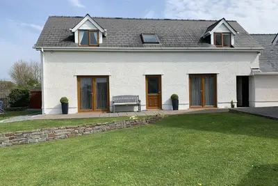 Image de Annexe indépendante dans un joli village proche des jardins botaniques et de Carmarthen