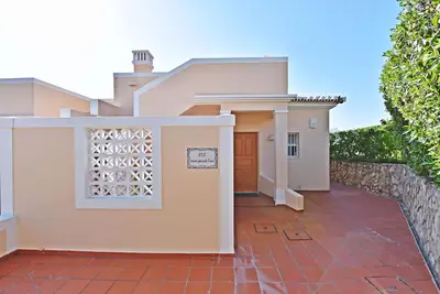 Image de Maison germée avec vue mer et jardin